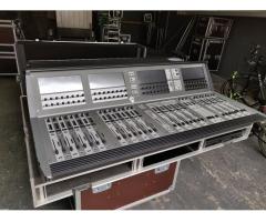 Soundcraft Vi3000 Mixer with stagerack